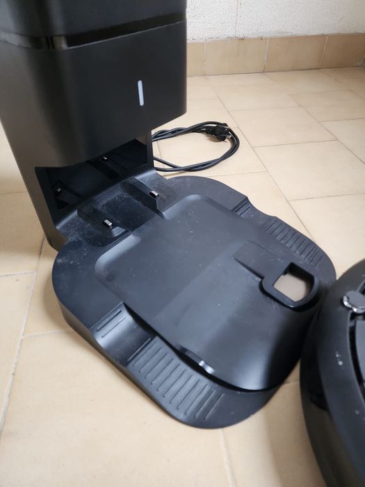 Roomba i7+ com Base Auto-Esvaziamento