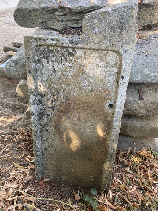 Banca antiga em granito