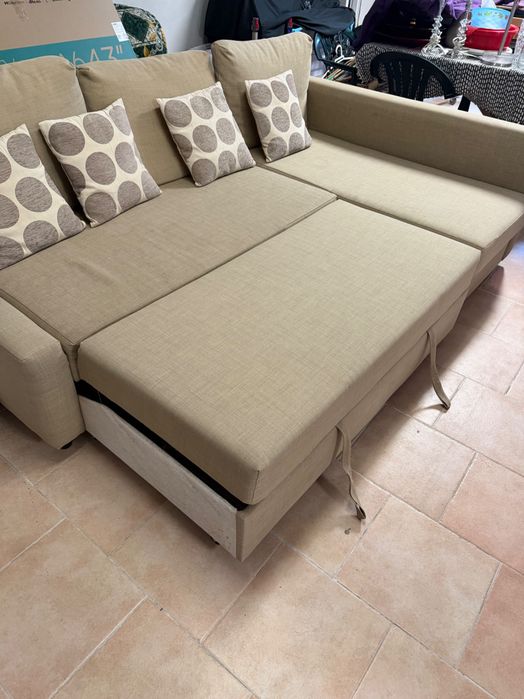Sofá-cama de canto com arrumação IKEA HOLMSUND