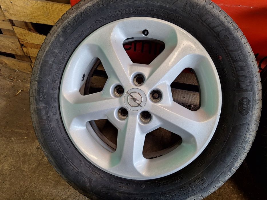 Alufelgi 5x110 16 cali ET44 OPEL Astra Combo Meriva Vectra Zafira koła