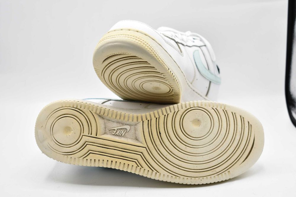 Nike Air Force 1 '07 LV8 ( 42 )