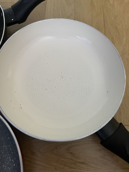 Patelnie  Russell hobbs