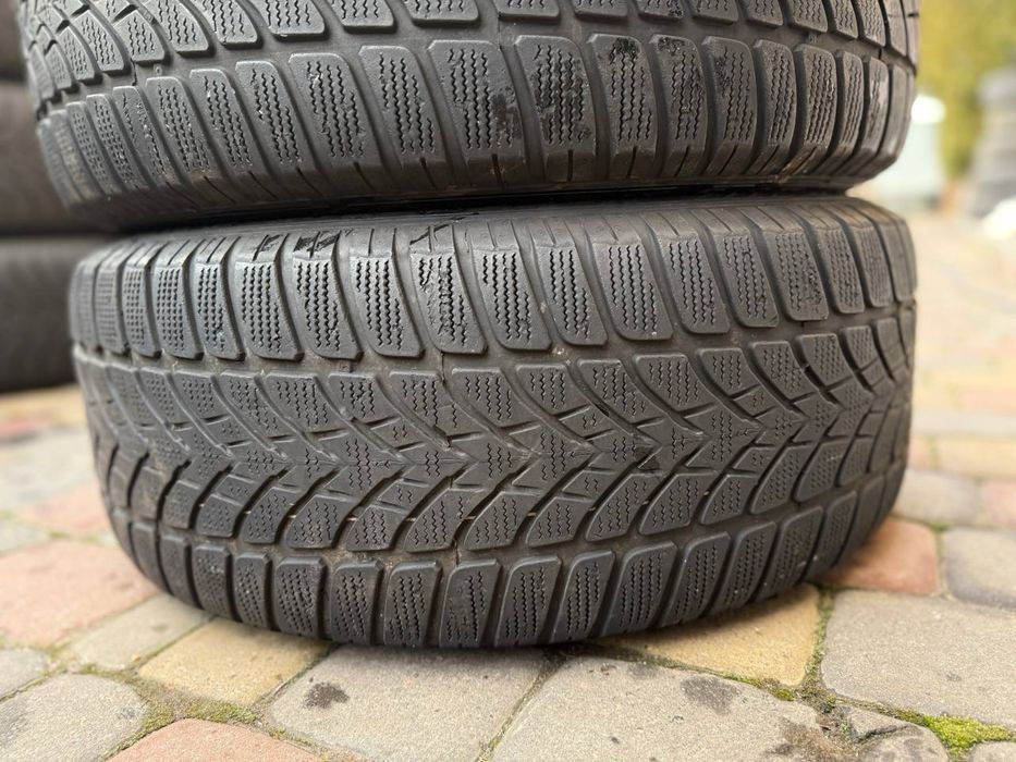 225/50R17 Dunlop зимова гума 2021 року