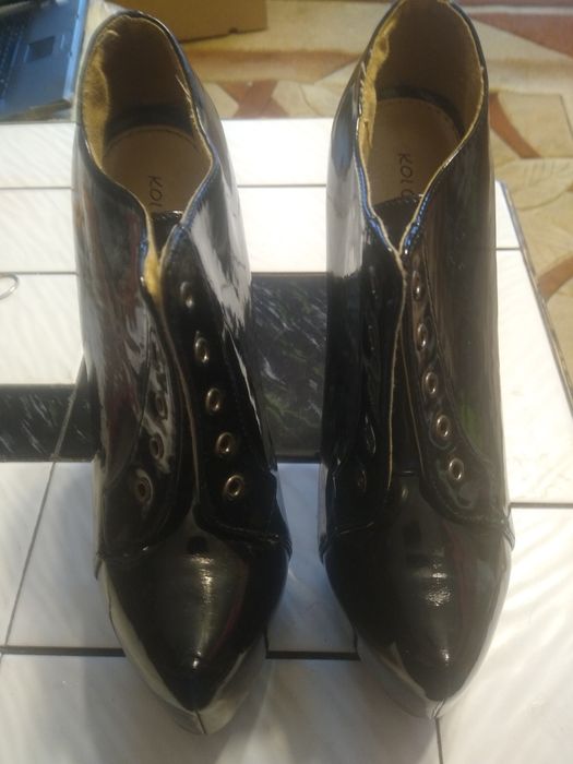 szpilki szpile    czarne rozmiar 39