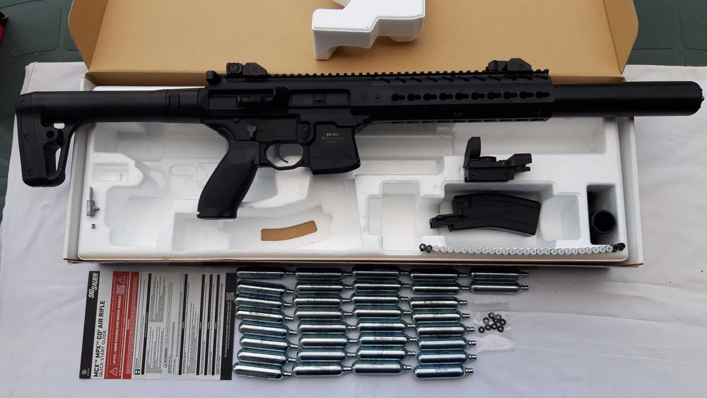 Sig Sauer MCX BLK Co2 Cal.4,5mm/.177 (nova, usada apenas para teste)