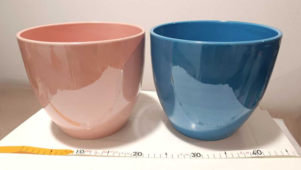 2 Vasos Redondos (1 Azul e 1 Rosa) para Jardim/Decoração