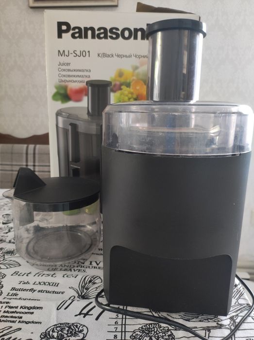 Соковижималка Panasonic MJ-SJ01