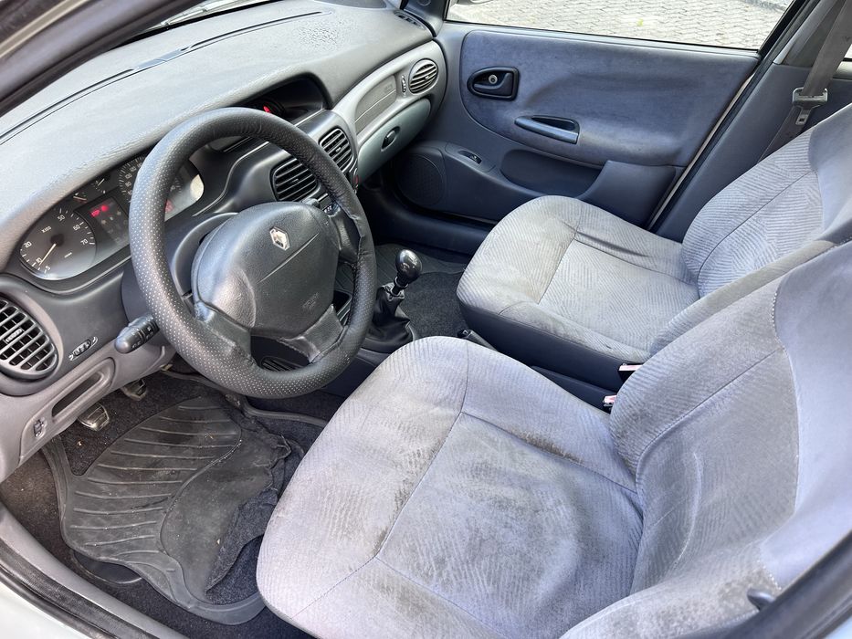 Renault Mégane 1.9 DTI — Comercial 2 Lugares
