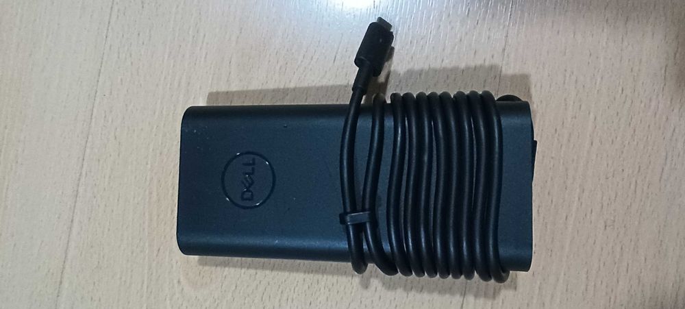 Carregador Original Dell 130W USB-C a 100% (funcional e a nível estético)