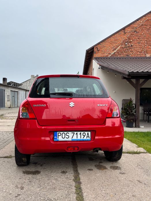 Samochód Suzuki Swift osobowy