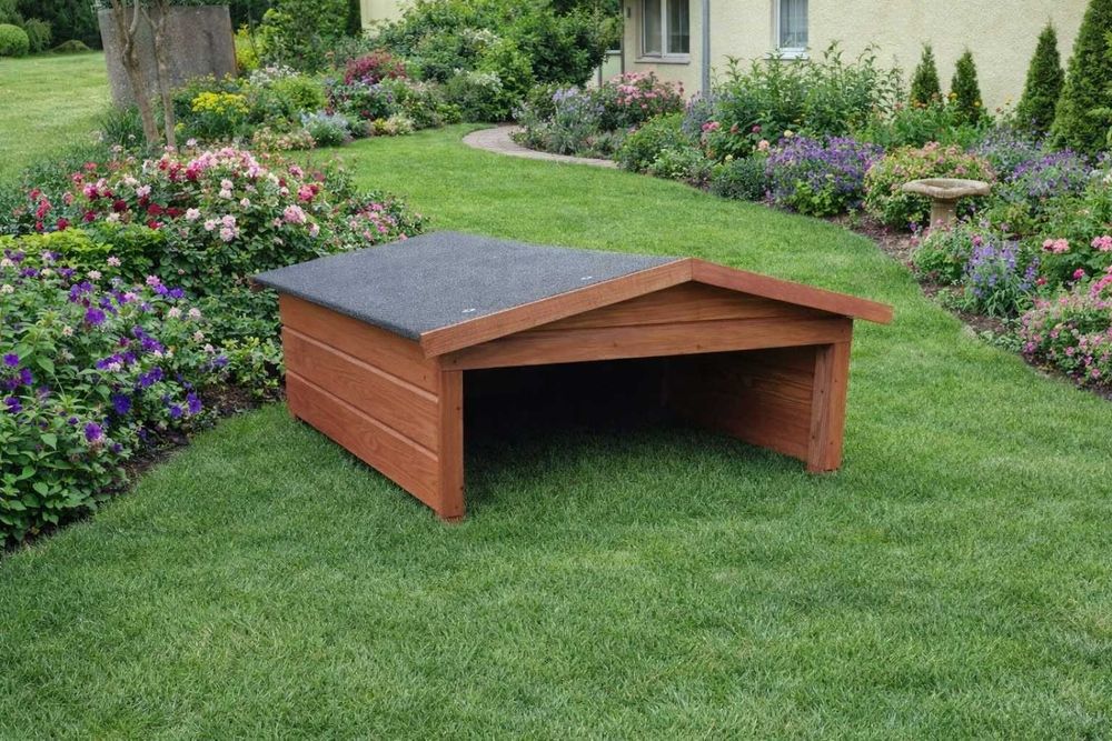 Domek, garaż dla kosiarki/robota koszącego