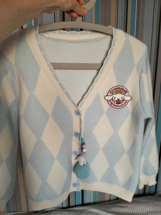 Zestaw komplet Cinnamoroll, spodnie , spódnica,sweter jasnoniebieski