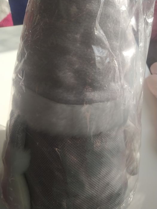 Pluszowy krasnal szary z kokardkami blond uroczy idealny na prezent