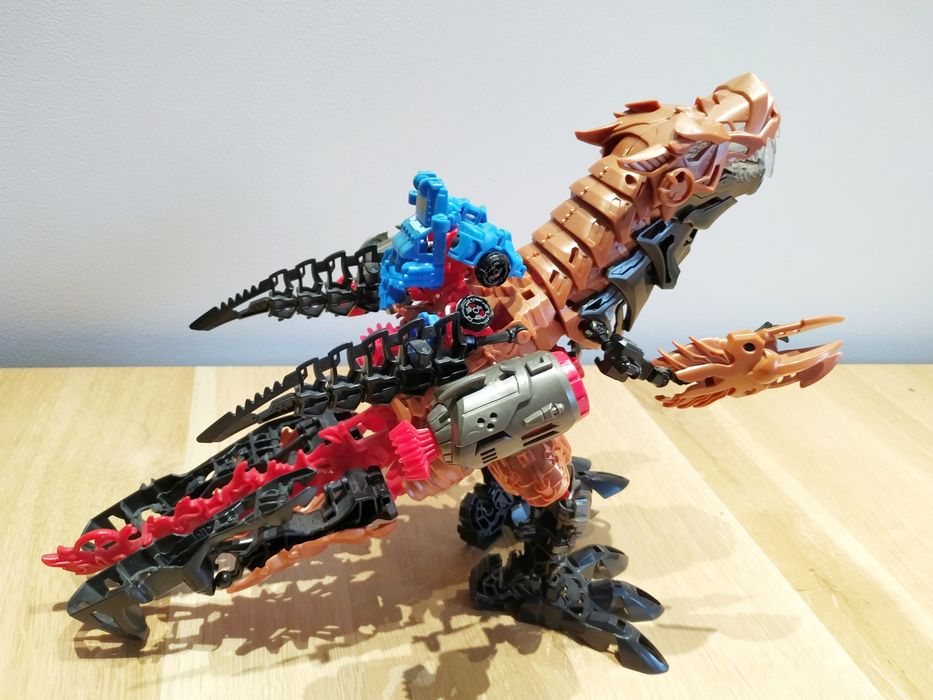 Transformers Construct Bots