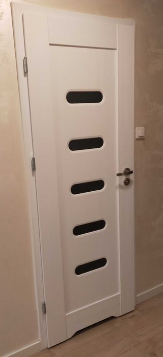 Drzwi ERKADO EWODIA 1 lewe 90 kora biała PREMIUM i ościeżnica 160-180