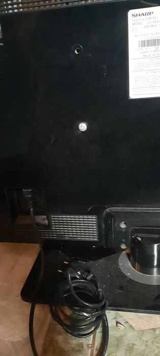 Телевізор Sharp в ідеальному стані модель AQUOS LC-32LE