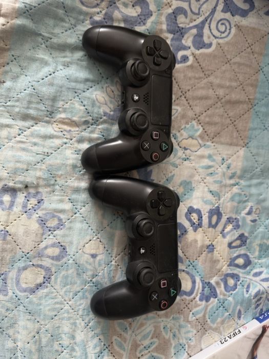Продаю ps4 fat оригінал
