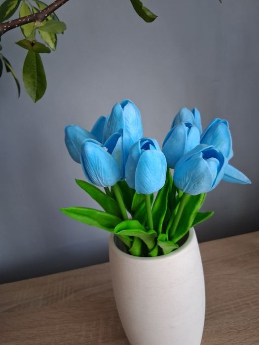 Bukiet 19 sztucznych niebieskich tulipanów