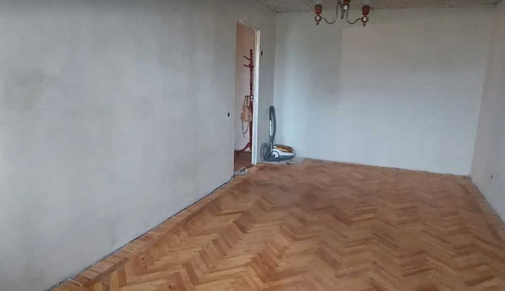 Продам 1 из квартиру,Коммунальный рынок, цена 14,600.