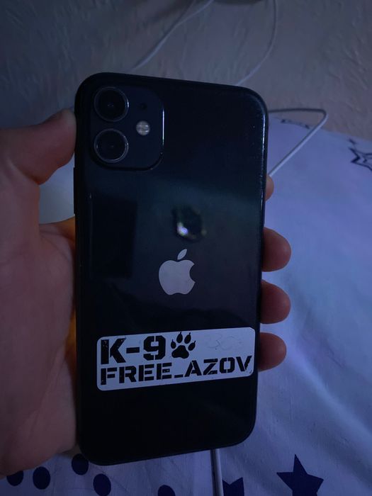 Телефон  Айфон 11 Б/У