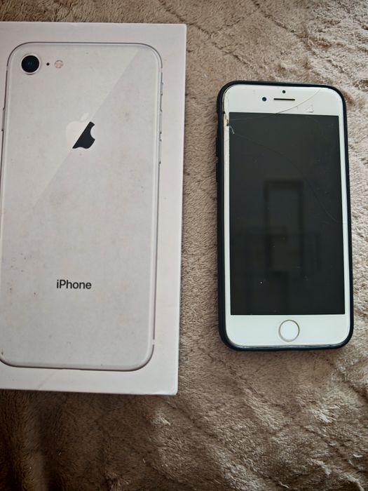 iPhone 8 ホワイト 64GB 本体 箱付き iPhone8 64GB 白 ホワイト スマホ本体 箱 ロックピンあり