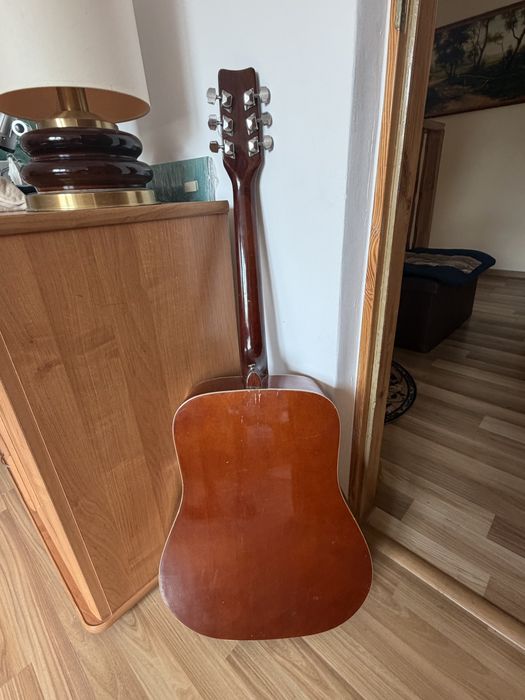 Gitara Yamaha akustyczna