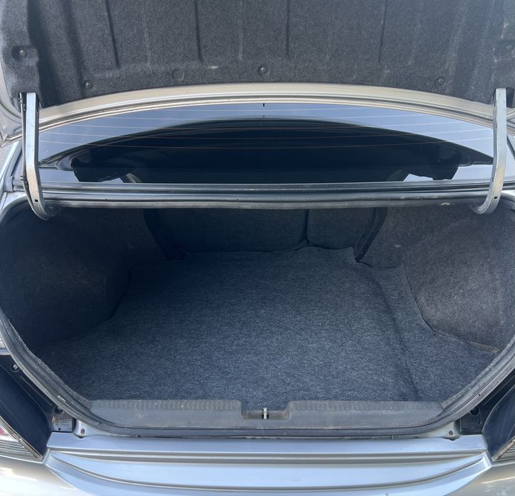 Продам Mitsubishi Lancer IX 2007 год 2,0 на механике