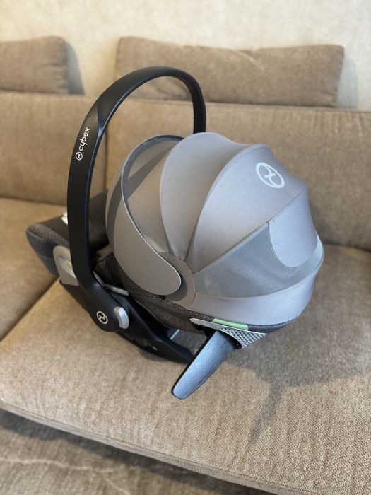 Автокрісло Cybex Cloud T+