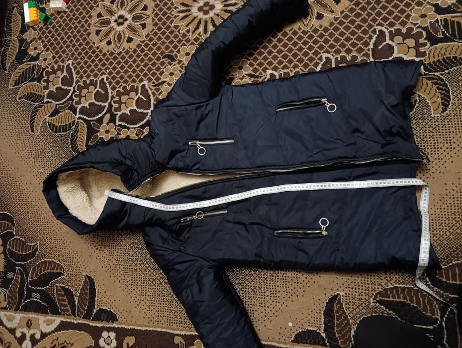 Жіноча зимова куртка