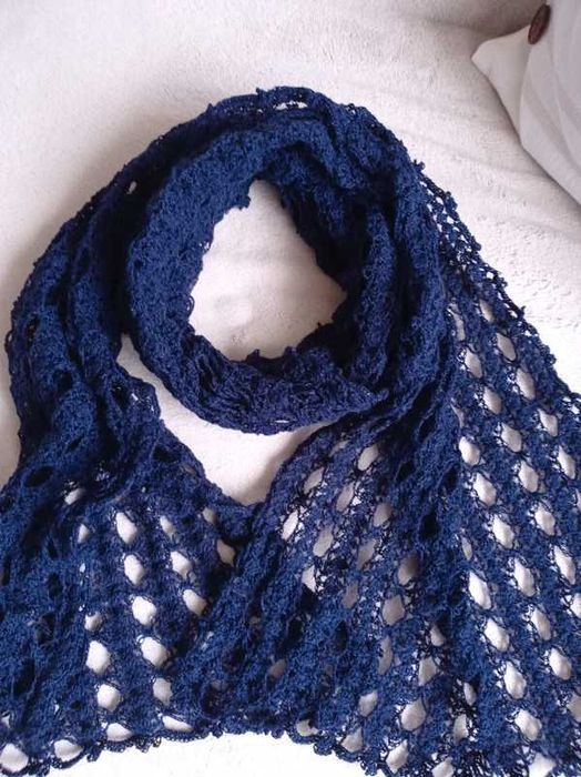 Nowy granatowy szalik ręcznie robiony, szal hand made kod110