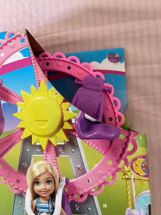 Barbie Club Chelsea parque de diversões e roda gigante, novo na caixa