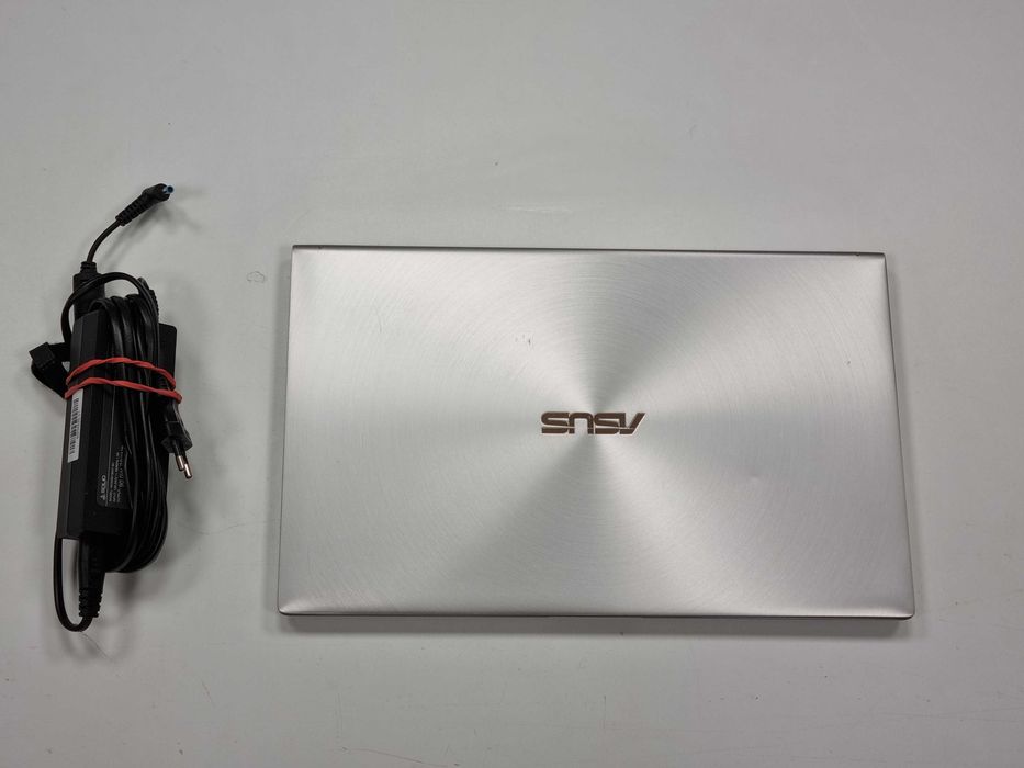 Asus UX533F • 15,6" • i5 • 8GB RAM • 256GB SSD • Dobry stan