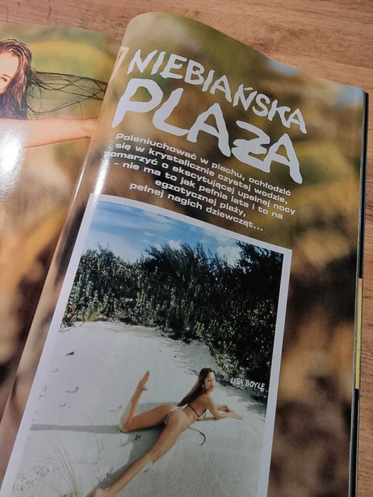 Playboy 8/000 - Kristi Cline, Angie Everhart, Jeff Bezos, Paulo Coelho