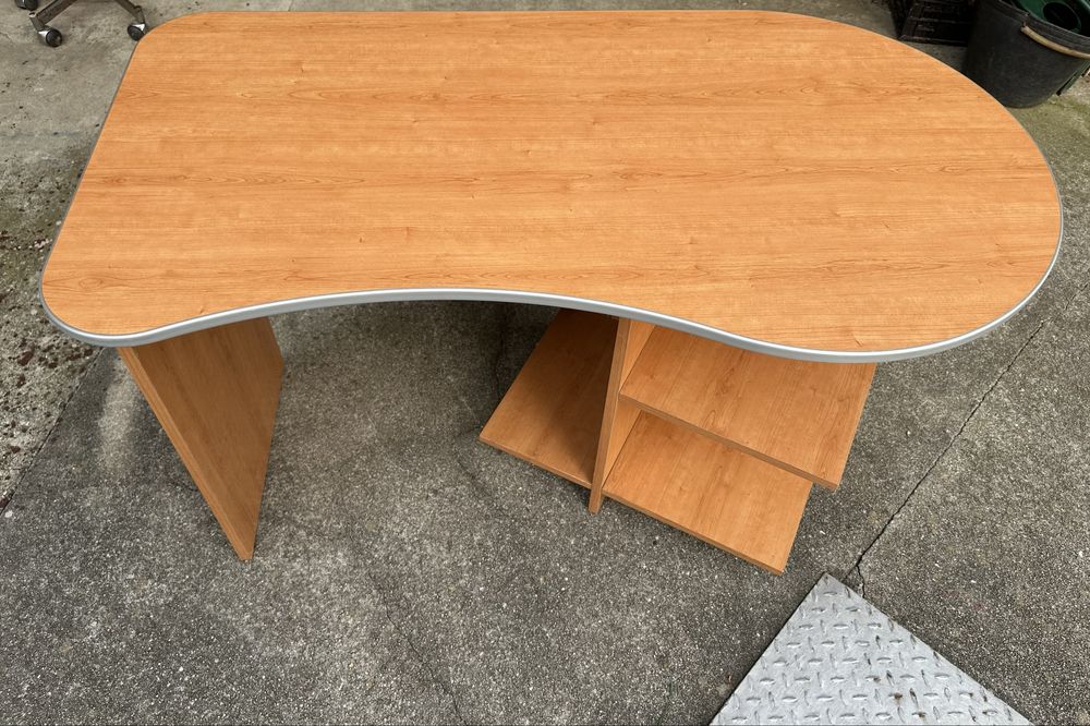 Secretaria em madeira