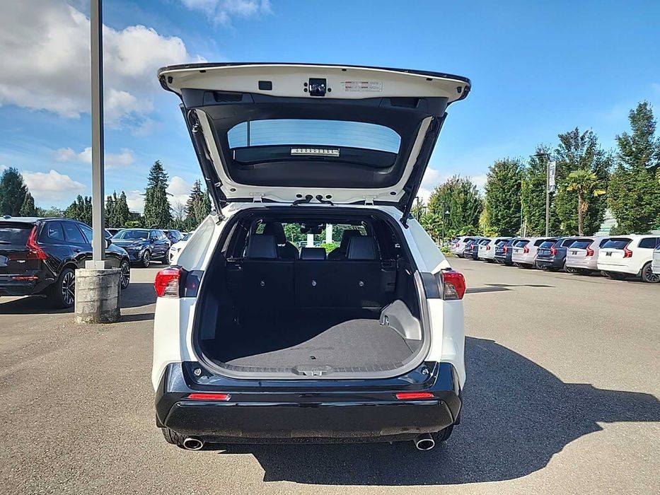 Toyota RAV4 Prime XSE      2022