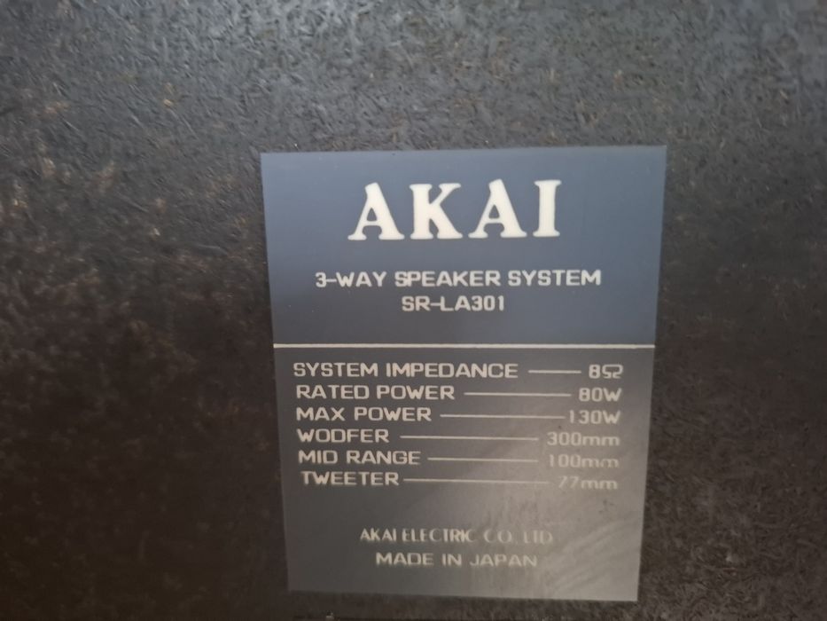 Colunas AKAI SR-La301 de 80 W