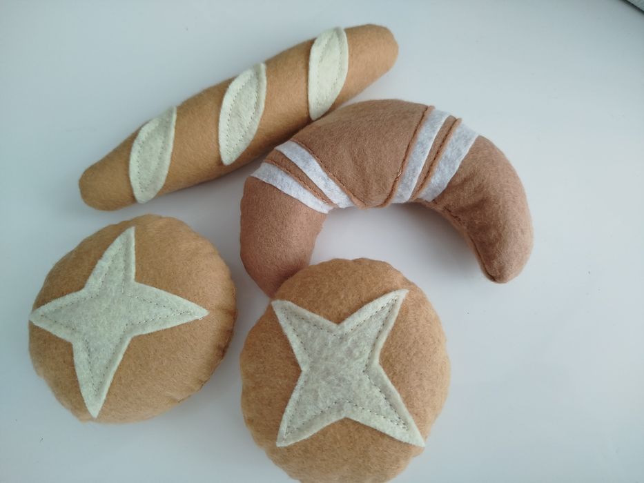 Pieczywo do zabawy z filcu