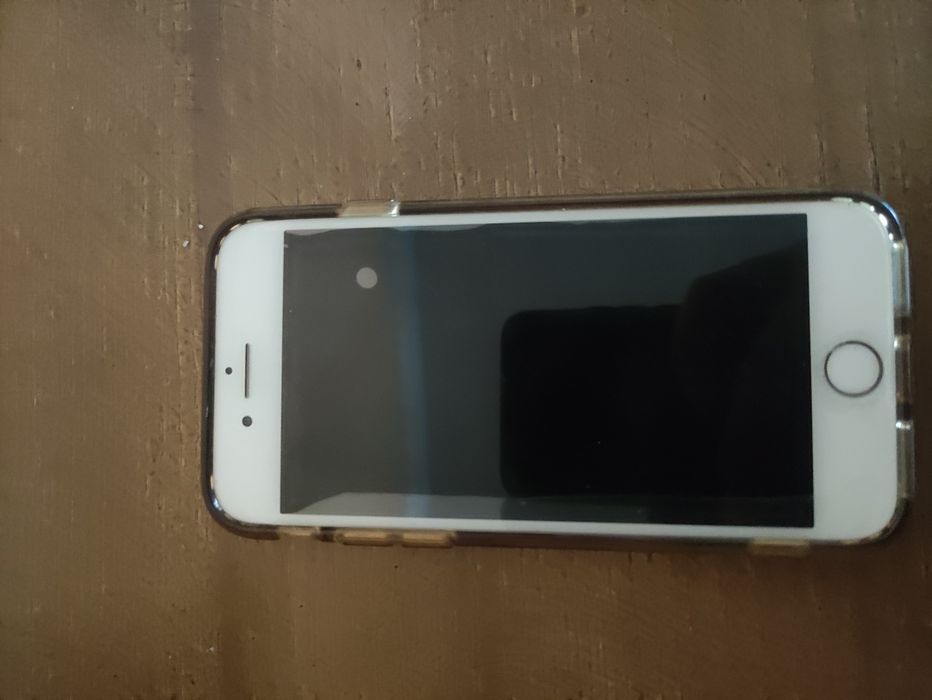 Продаю iPhone 8  в хорошому стані