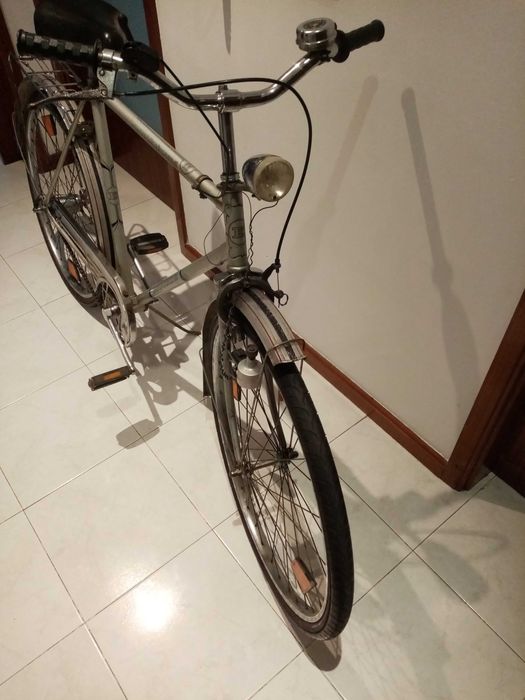 bicicleta vintage pasteleira