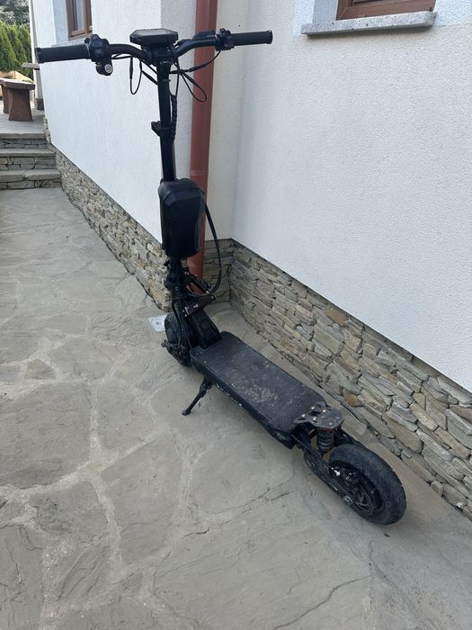 Sprzedam kukirin g2 master dodatkowa bateria hydrauliczne hamulce i dodatkowa bateria.