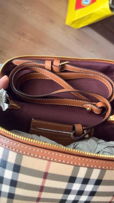 Burberry Check Mini Vanity Bag Beige com Nota Fiscal