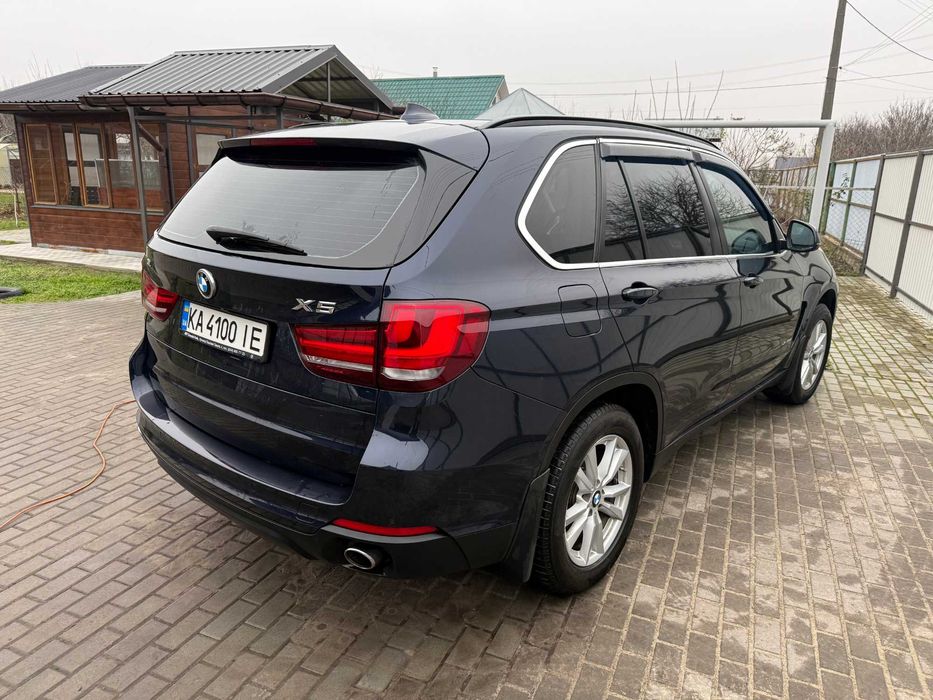 Автомобиль BMW X5