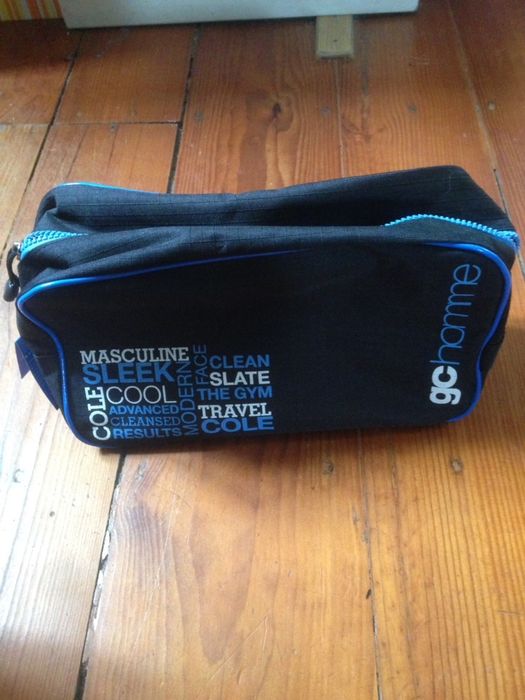 Necessaire com produtos gc homme