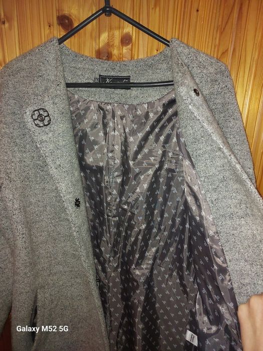 Жіноче осіннь-весняне пальто