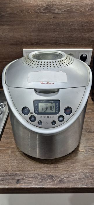 Продам хлебопечку Moulinex