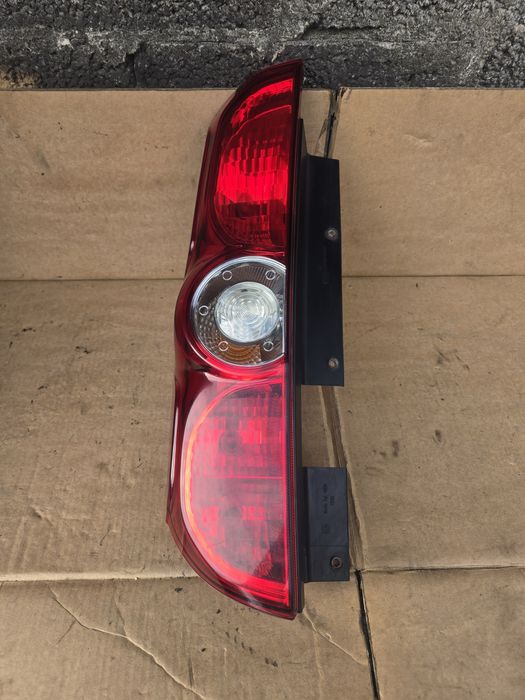 Фонарь фара стоп Fiat Doblo Combo добло комбо 263
