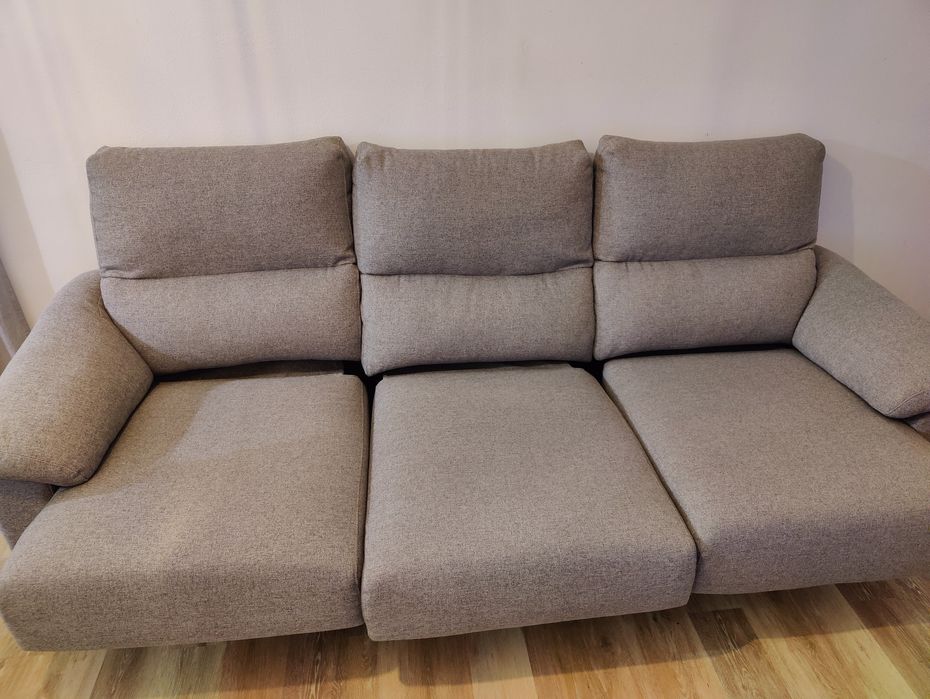 Sofá extensível  cinza