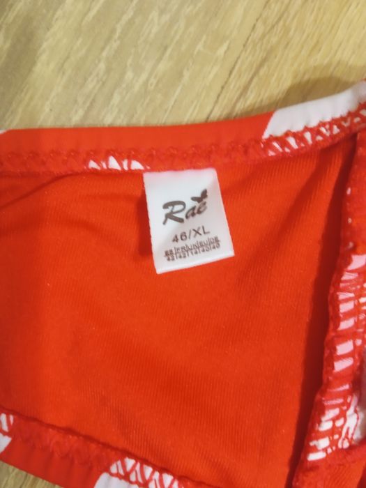 Купальник GUESS .