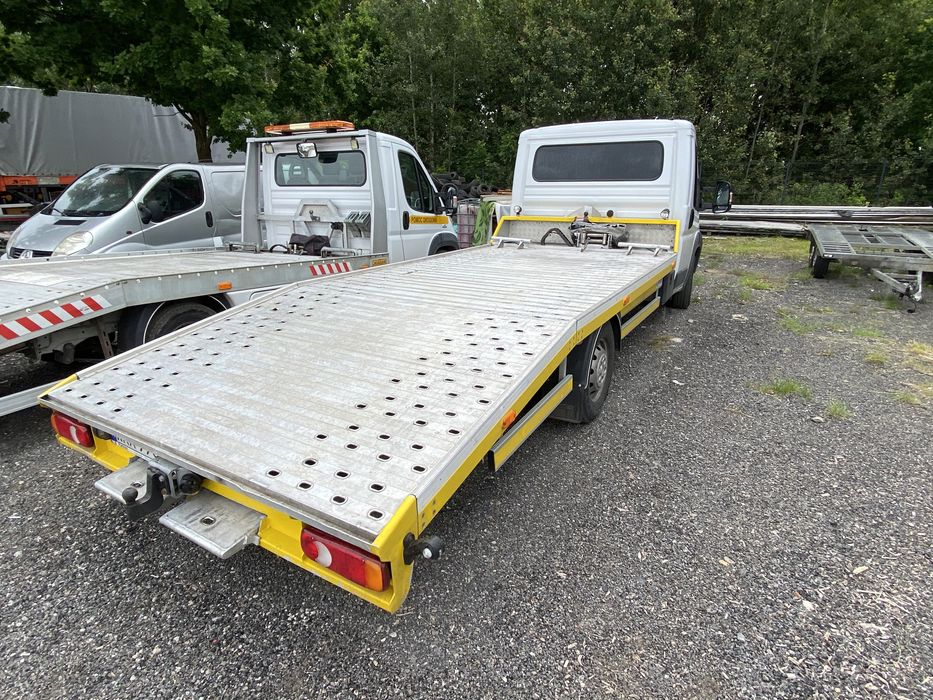 Wynajem busa, wypozyczalnia aut dostawczych autolawety