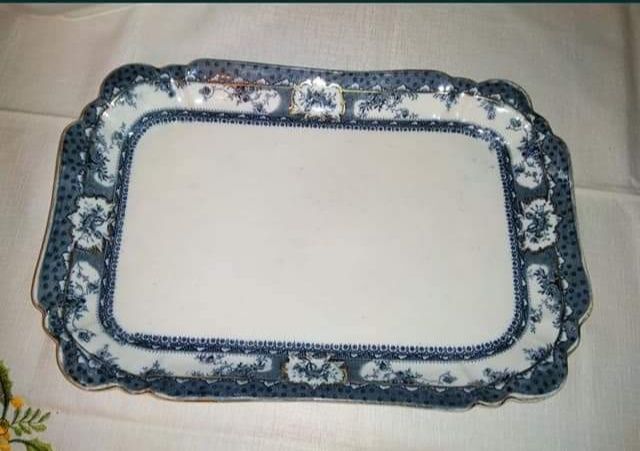 Terrina e travess da Real Fábrica de Sacavém motivo Beira,